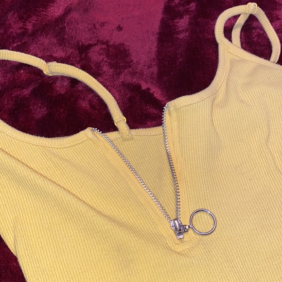 Brand: Urban heritage! Yellow bodysuit Size small - Picture 2 of 2